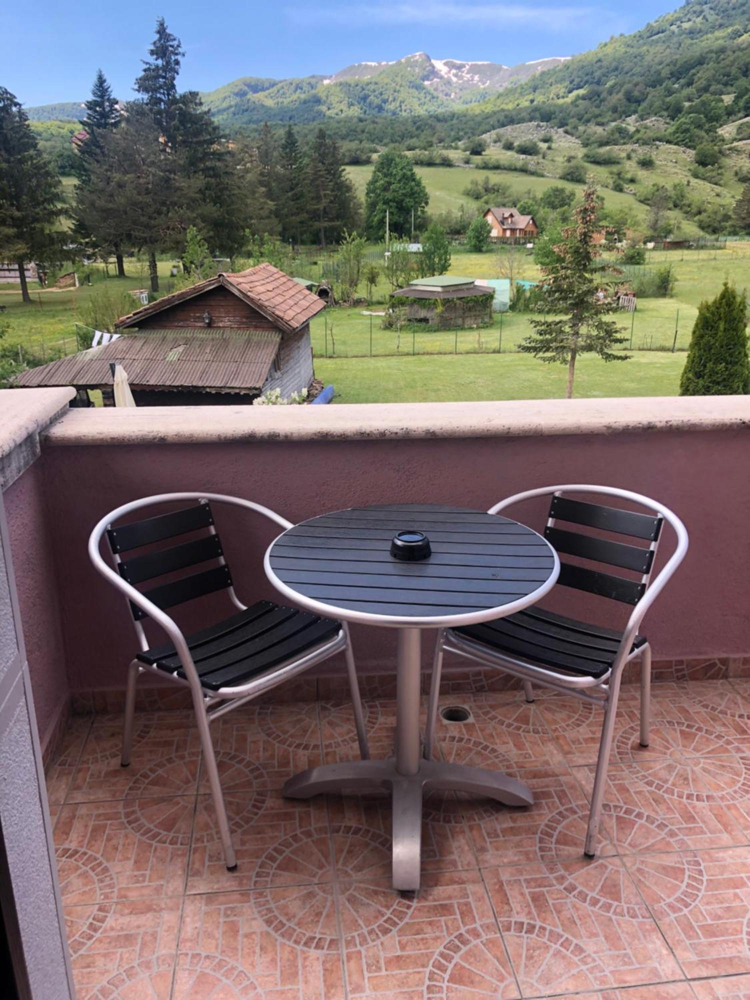 Hotel Bucaneve Pescasseroli Exteriör bild