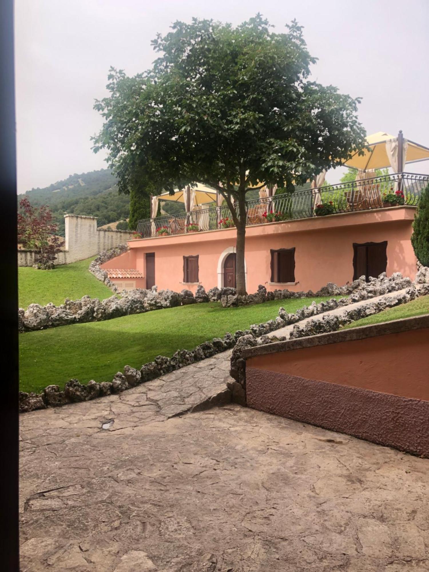 Hotel Bucaneve Pescasseroli Exteriör bild